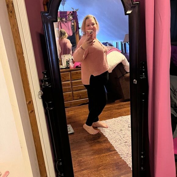 Time & Tru Medium Pink Cropped Sweater W/ Buttons - Picture 3 of 12